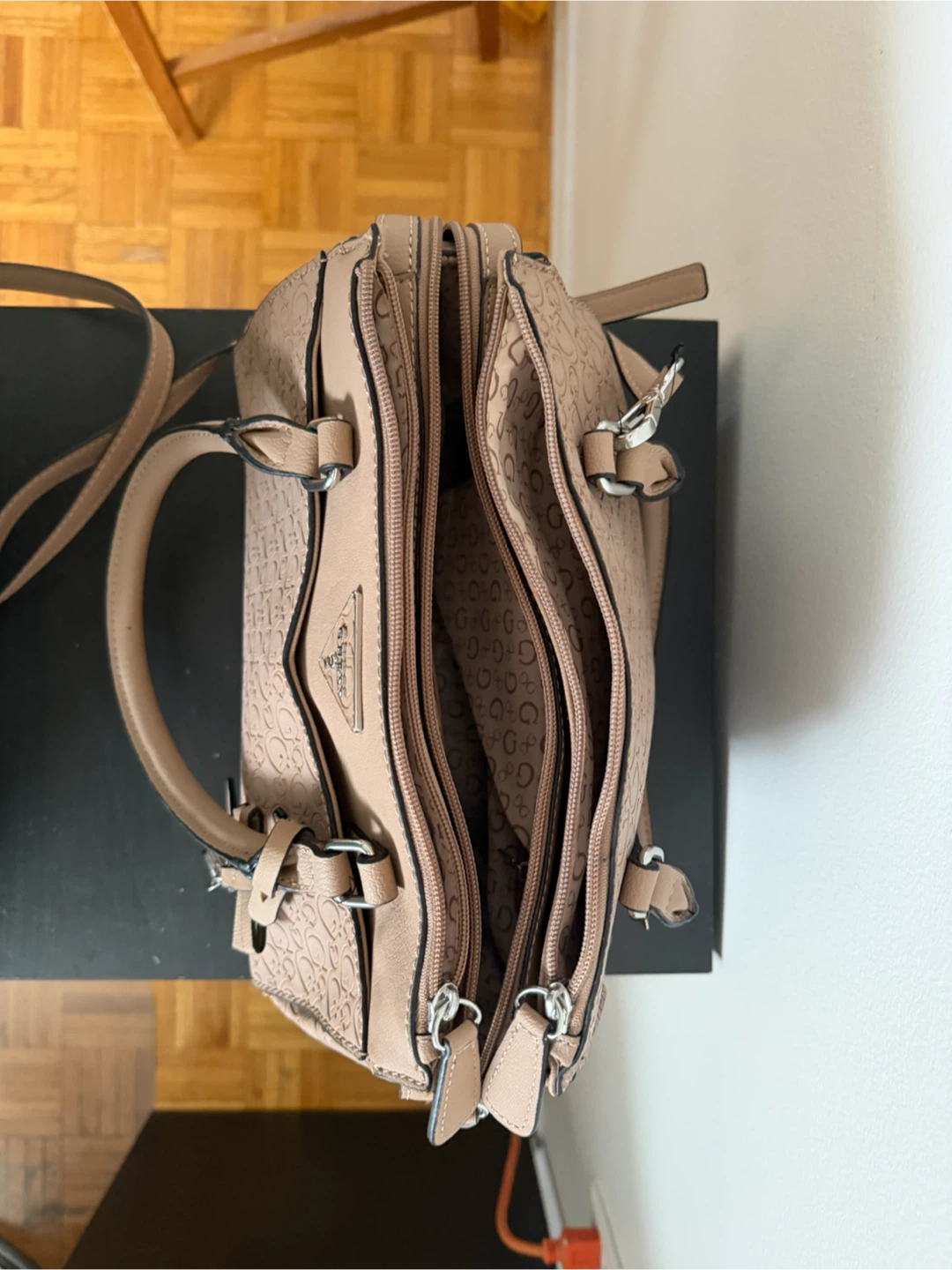 GUESS Embossed Logo Satchel Bag - photo 5