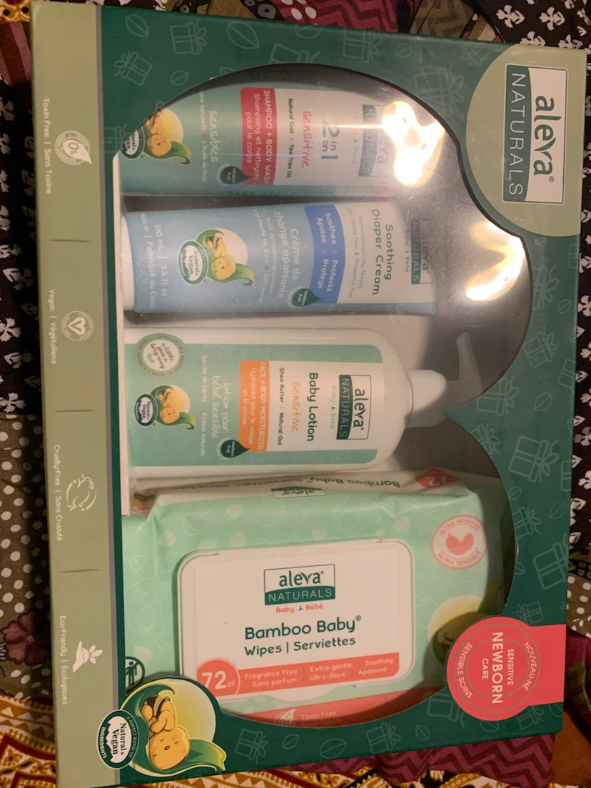 Aleva Naturals Newborn Baby Care Gift Set