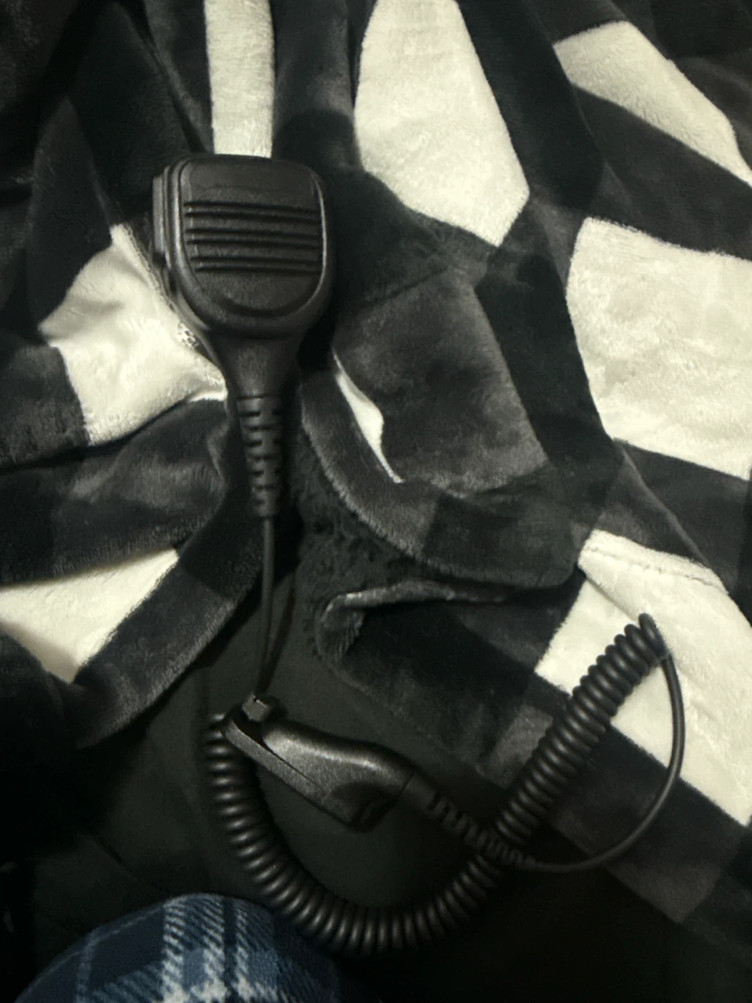 Black xpr 6550 microphone