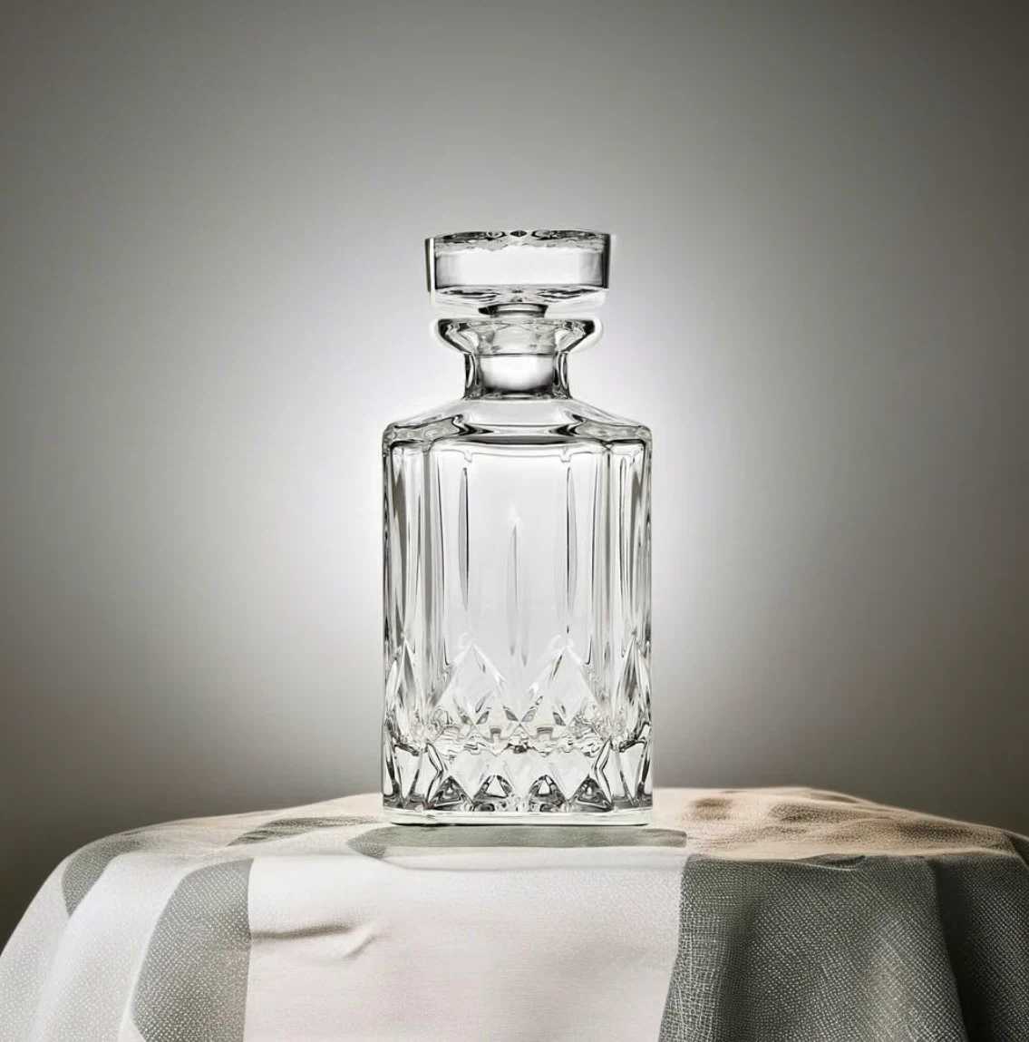 Oxford Crystal Whiskey Decanter with Stopper – Brand New - photo 2