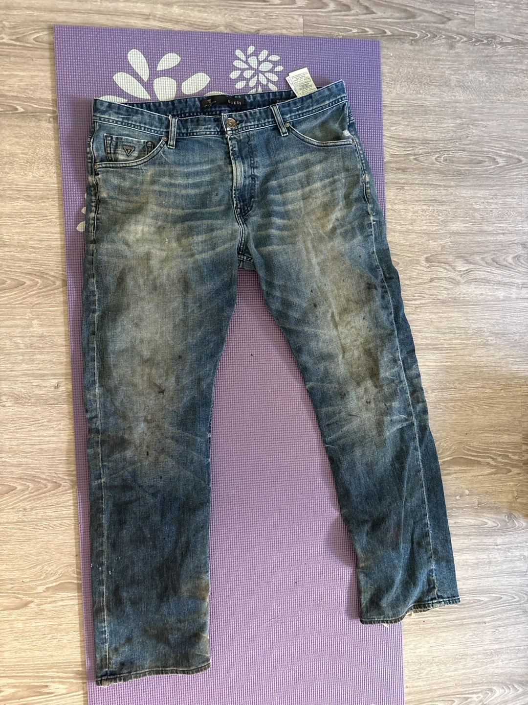 GUESS Regular Straight Jeans