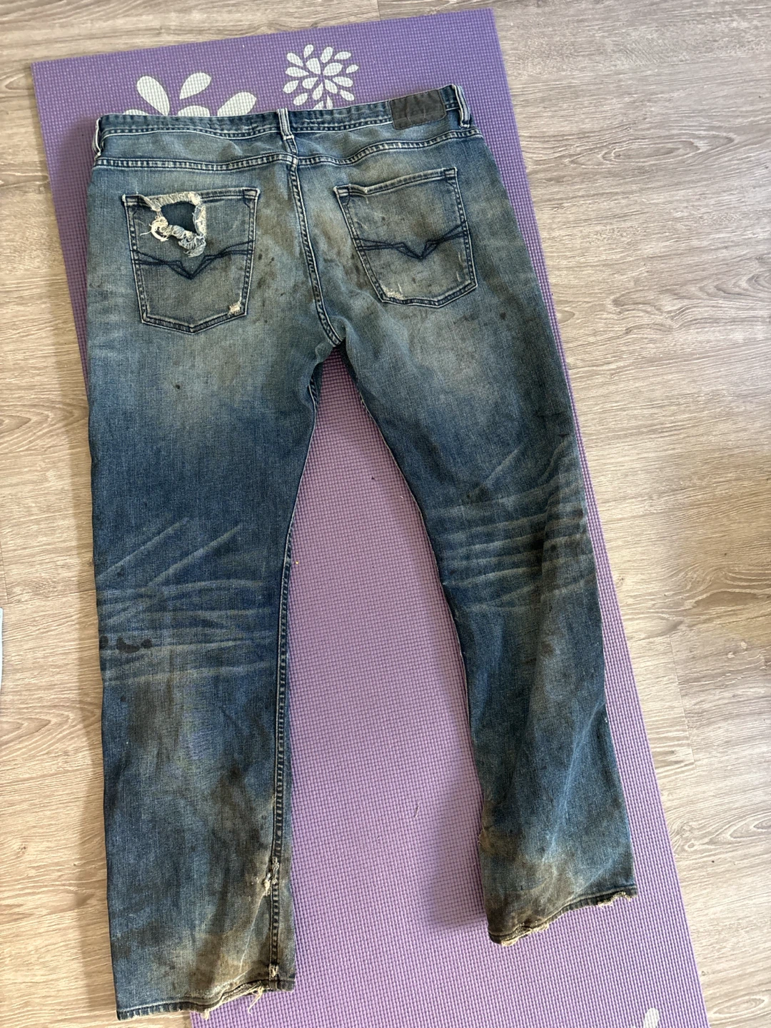 GUESS Regular Straight Jeans - photo 3