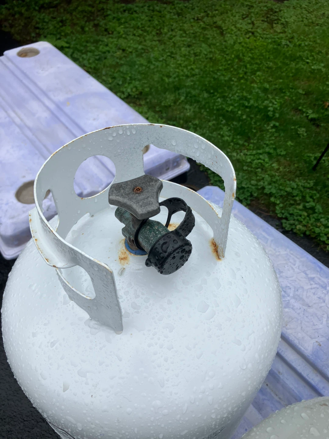 2 Propane Tanks - photo 2