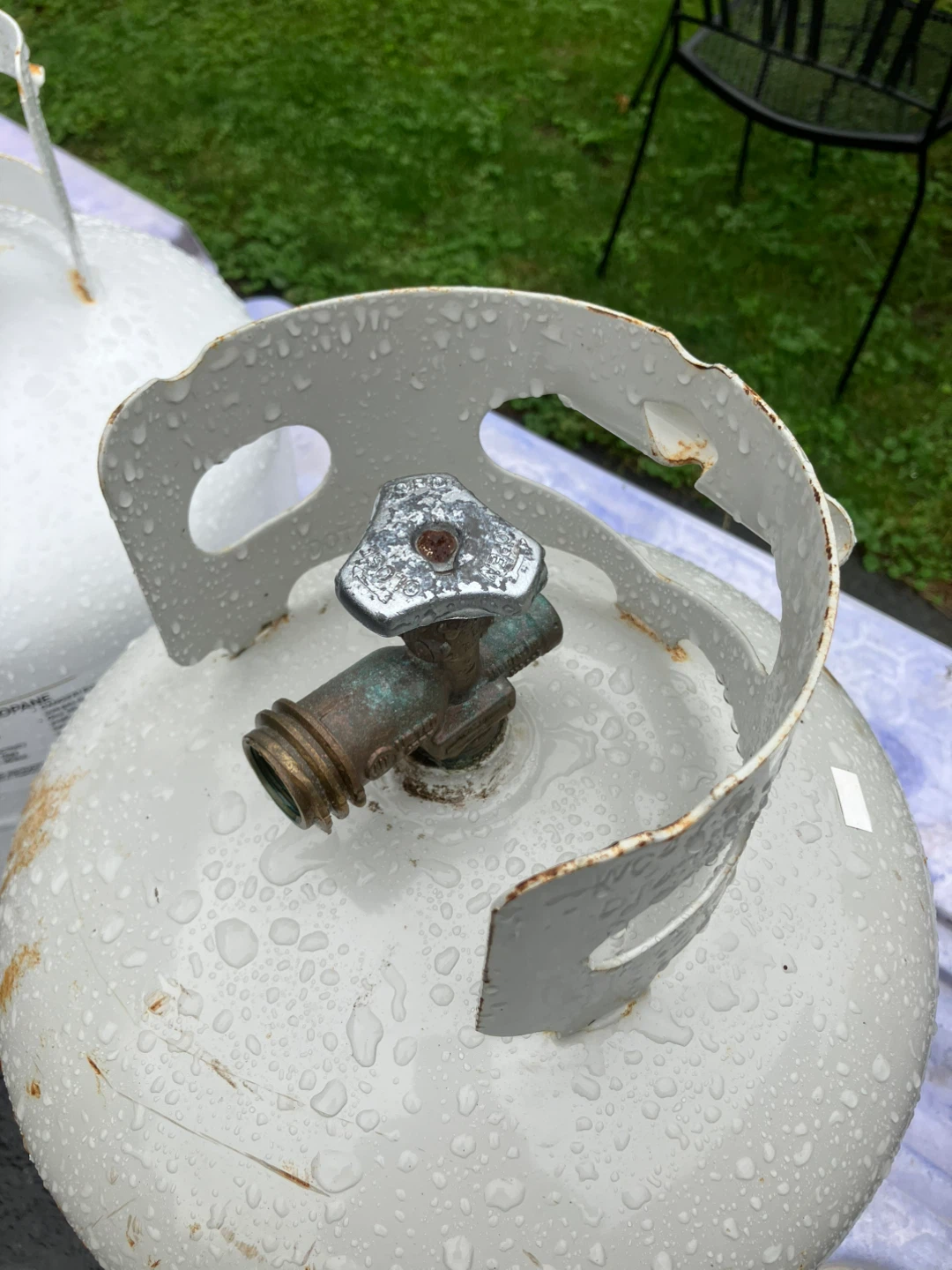 2 Propane Tanks - photo 4