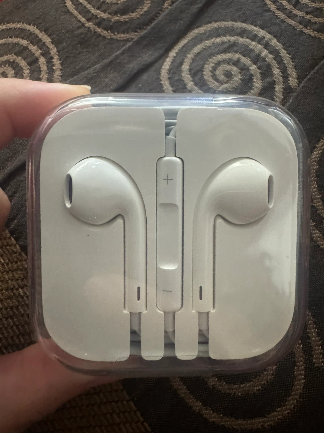Apple EarPods with 3.5mm Headphone Plug