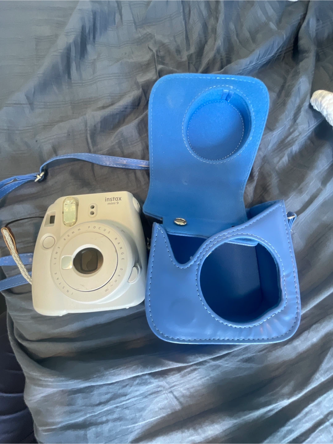 Fujifilm Instax Mini 9 Camera with Case - photo 2