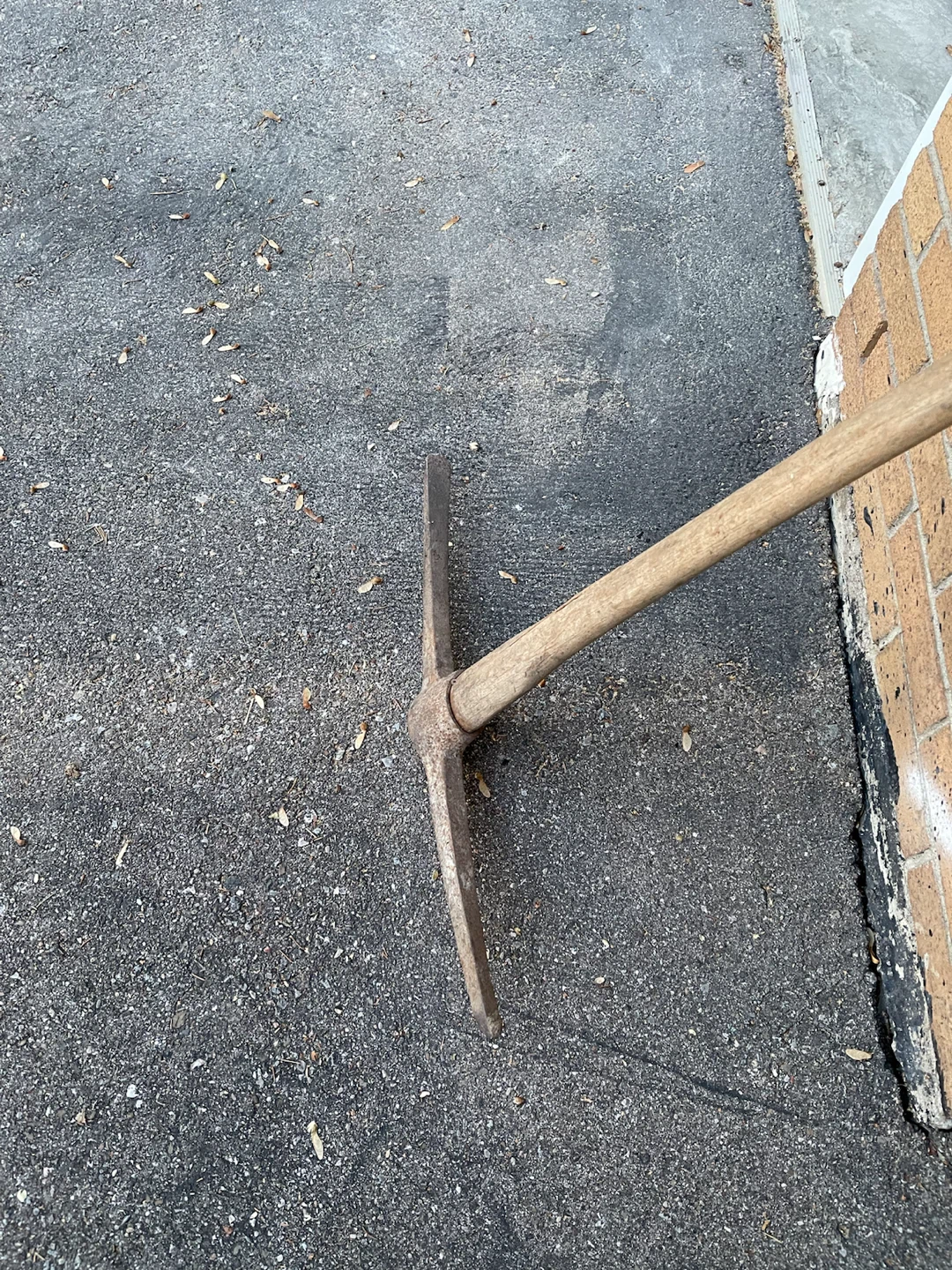 Vintage Pickaxe - photo 2