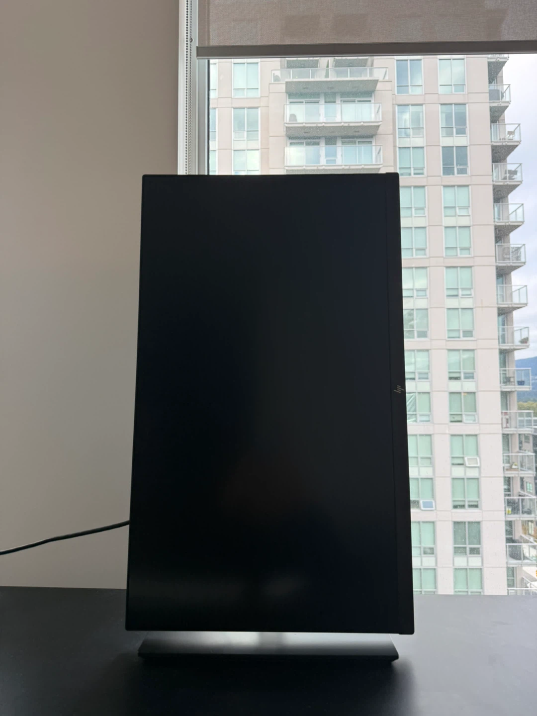 HP Z27 27-inch 4K UHD Monitor - photo 2