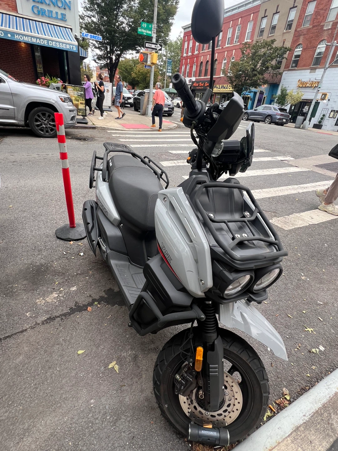 Fly Wing Tank Scooter