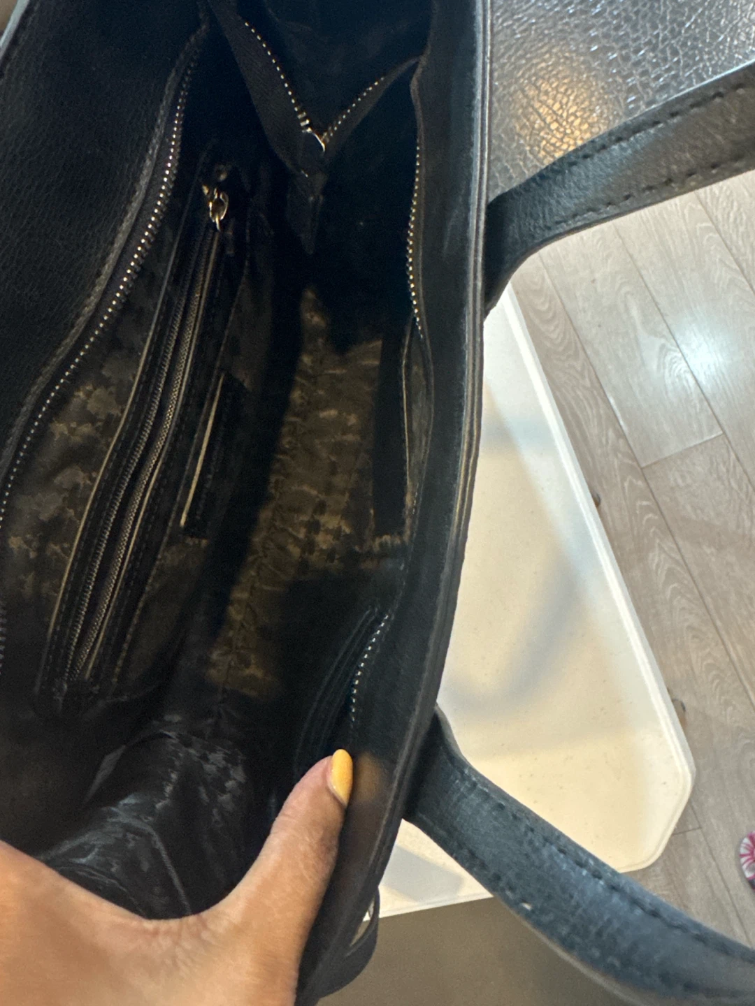 Karl Lagerfeld Paris Black Tote Bag - photo 2