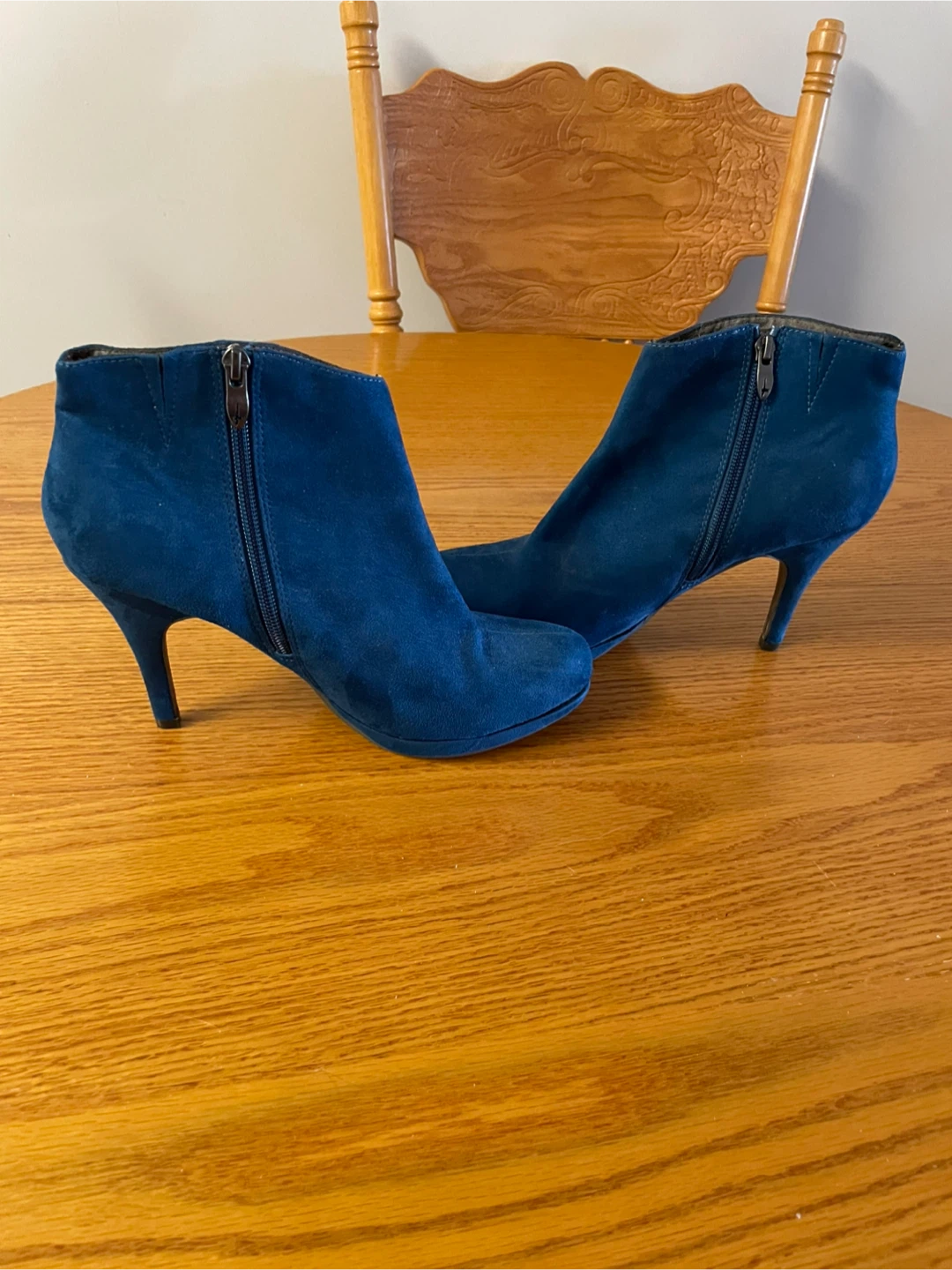 Tamaris Teal-Blue Suede Ankle Boots - photo 3