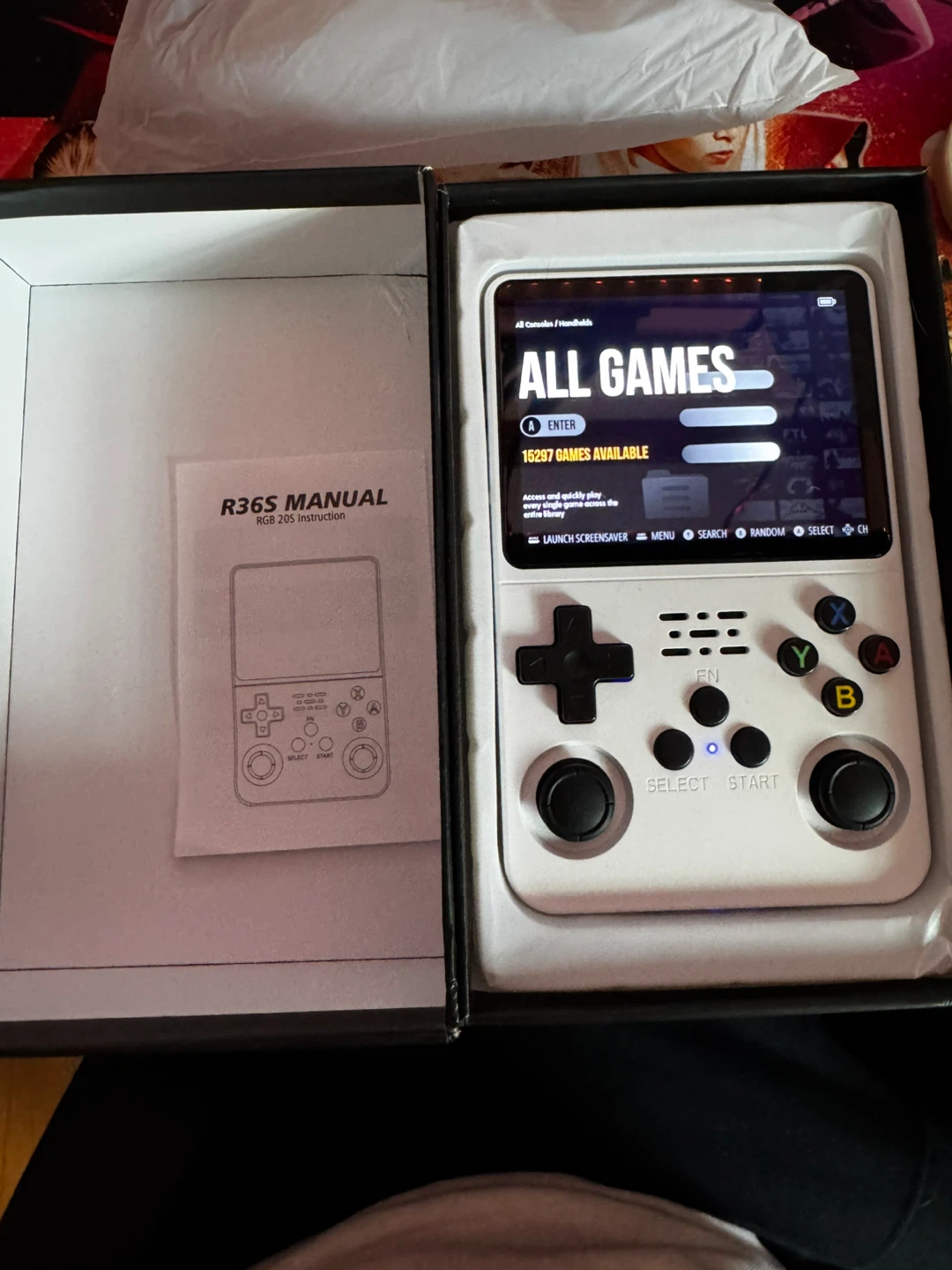 R36S Handheld Game Console - photo 3