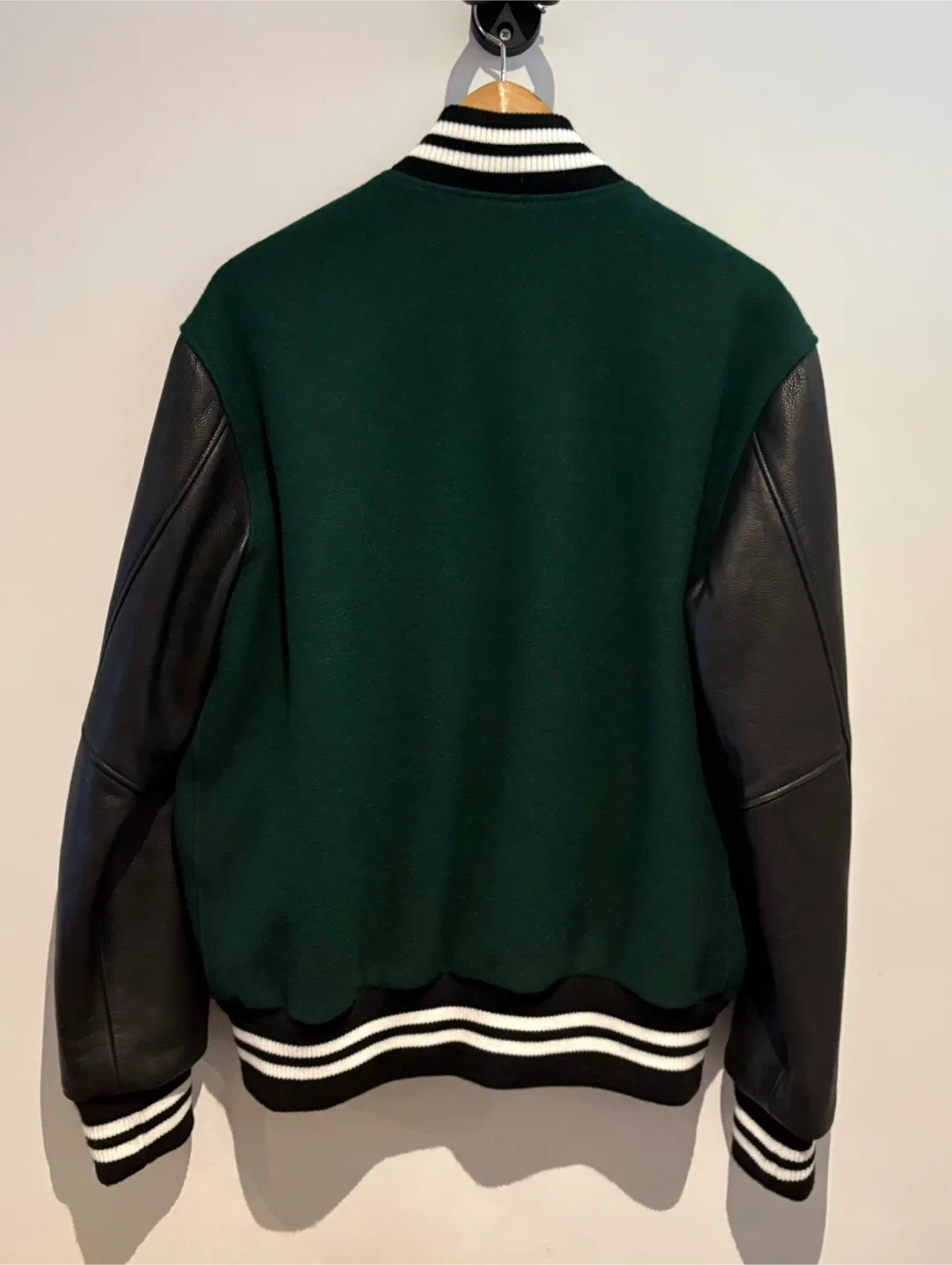 Roots Varsity Jacket Men’s Medium - photo 2