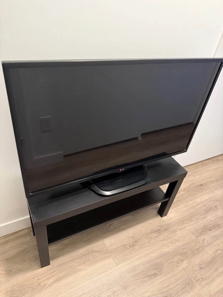 Smart TV LG 42LN5700 42-inch LED TV
