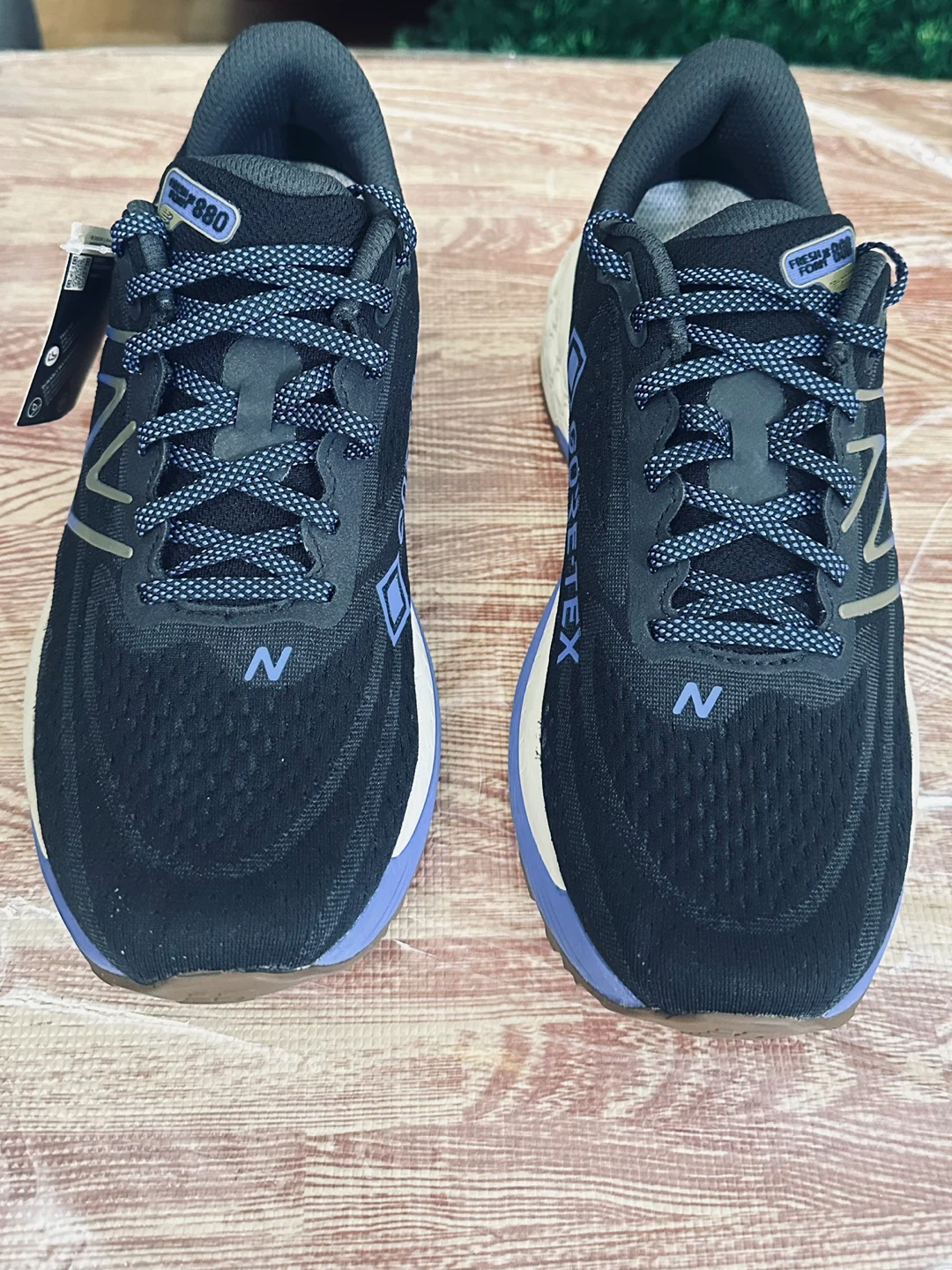 New Balance Fresh Foam 880 Gore-Tex Shoes