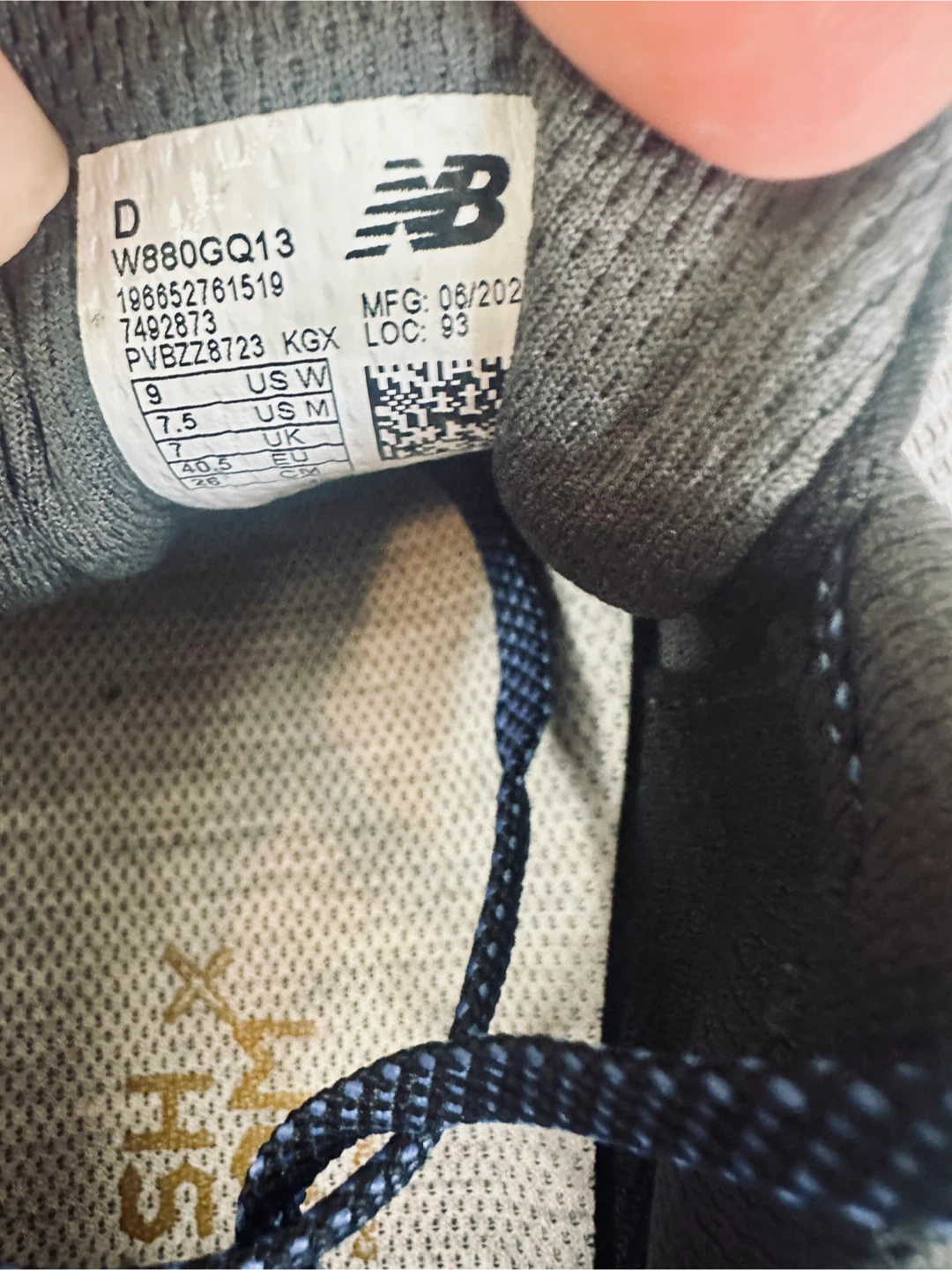 New Balance Fresh Foam 880 Gore-Tex Shoes - photo 2