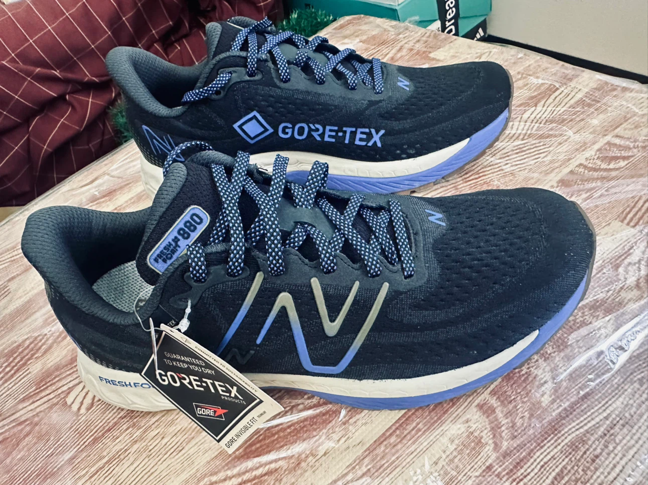 New Balance Fresh Foam 880 Gore-Tex Shoes - photo 4