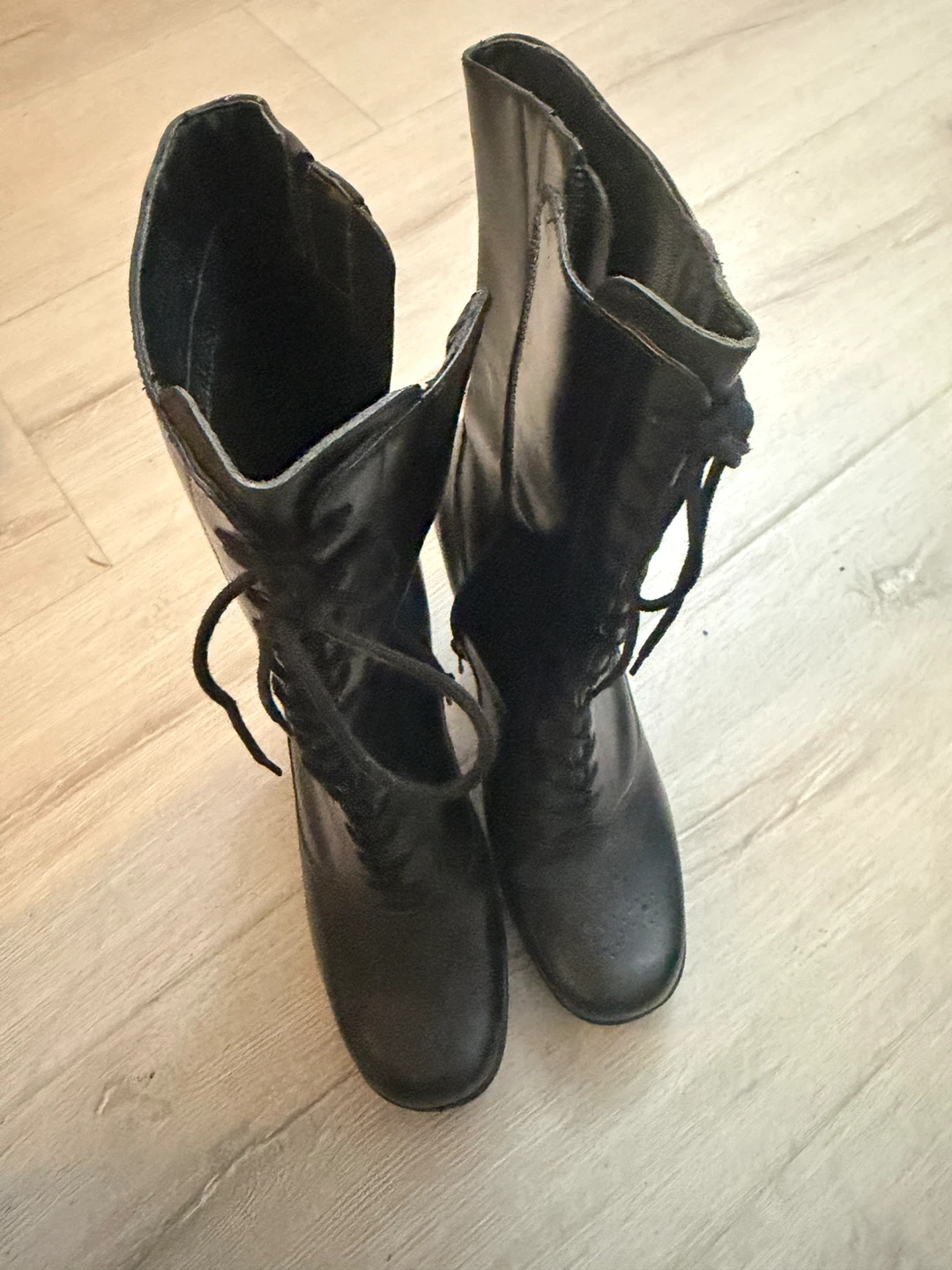 Nine West black lace-up heeled boots - photo 2