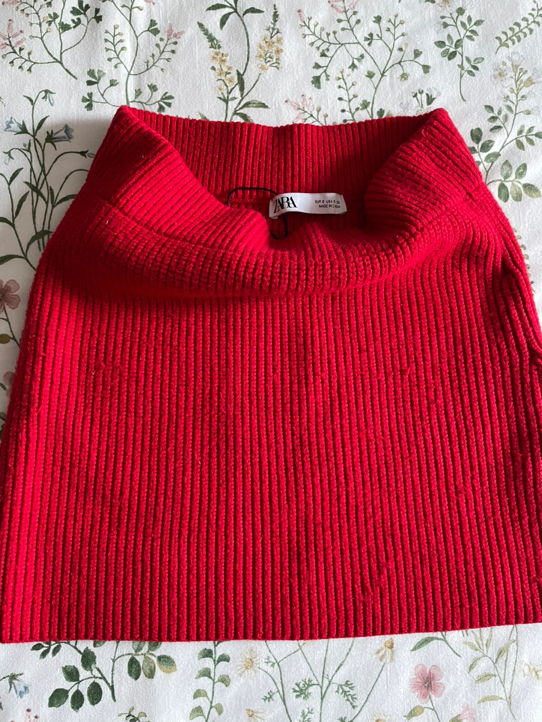 Zara Red Ribbed Sweater with matching skirt - photo 2