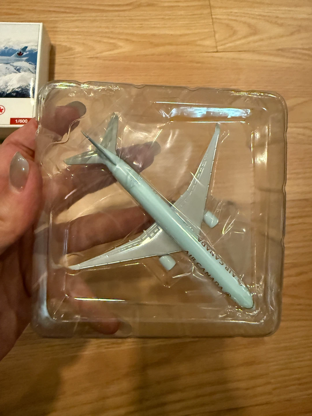 Air Canada Model Plane 1/600  Boeing 777-300ER NEW IN BOX - photo 2