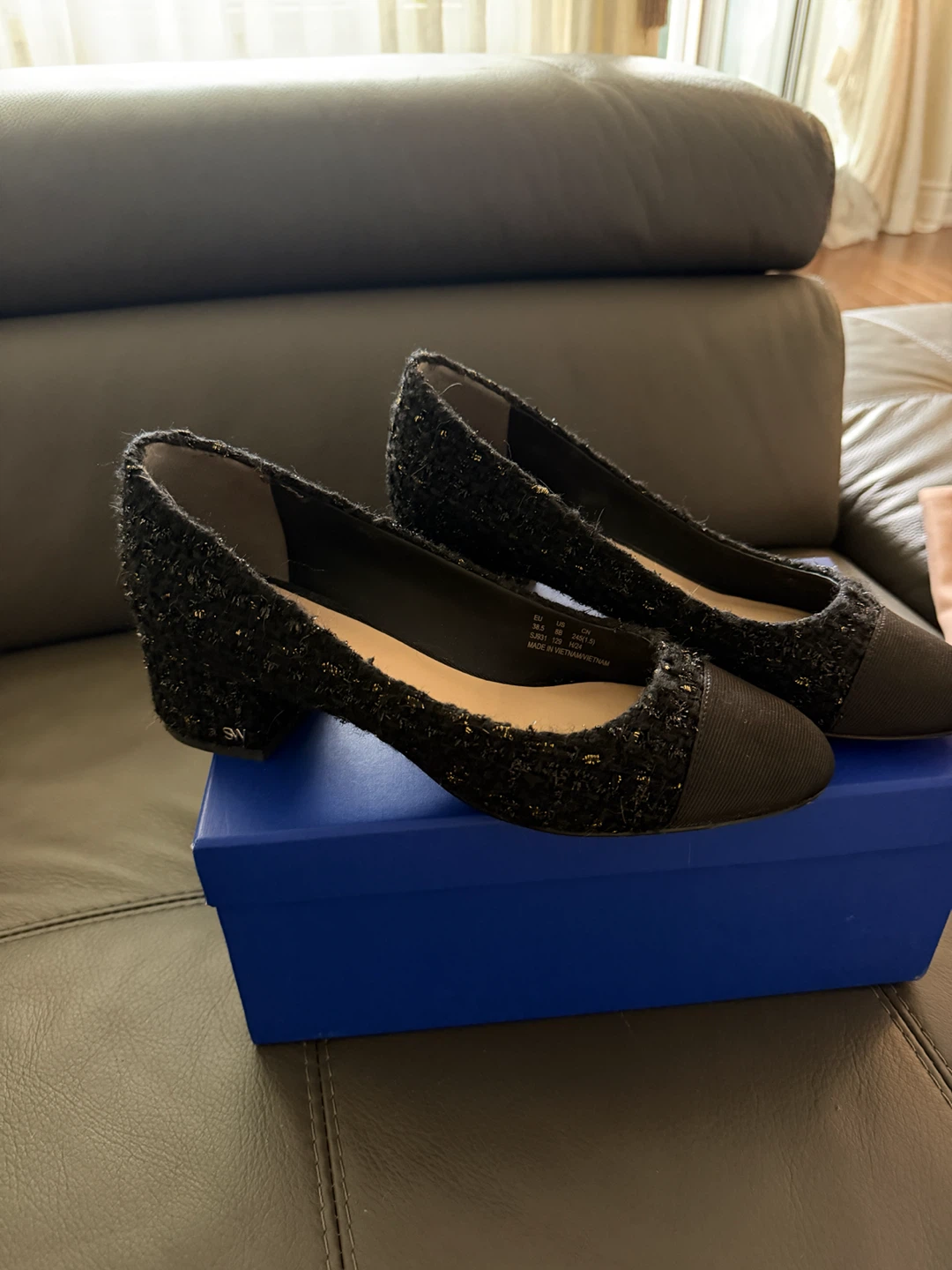 Stuart Weitzman - photo 4