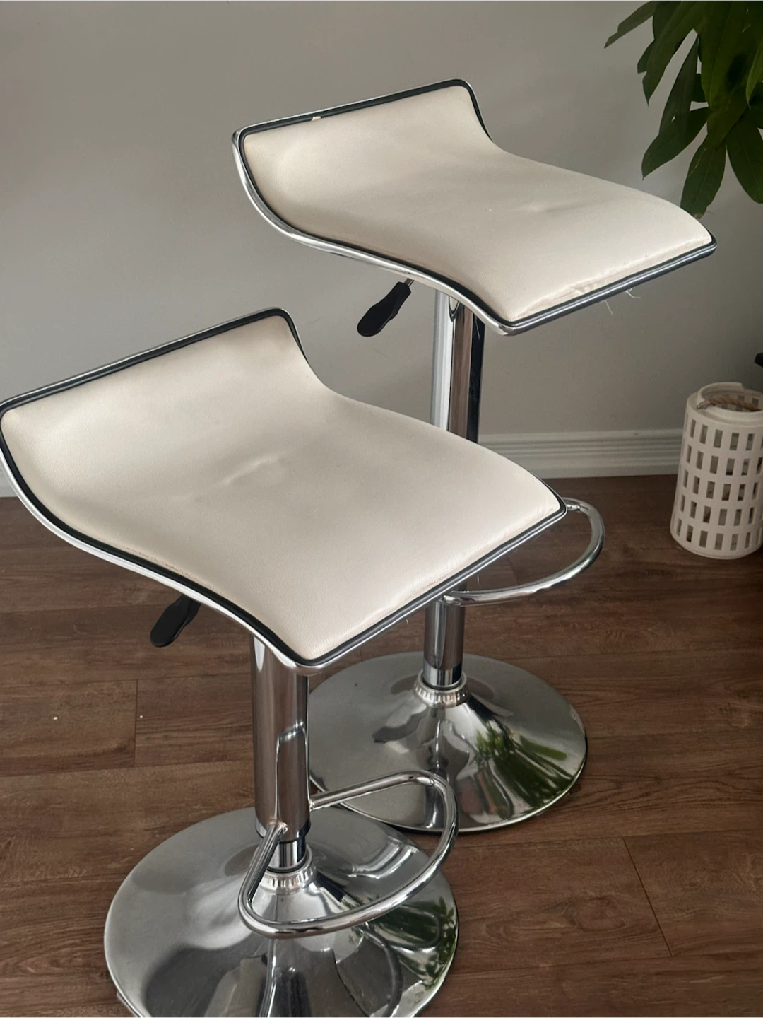 Set of 2 Adjustable White Bar Stools