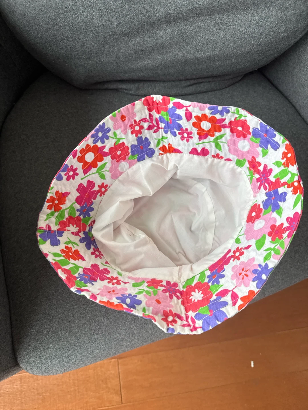 Floral pattern bucket hat