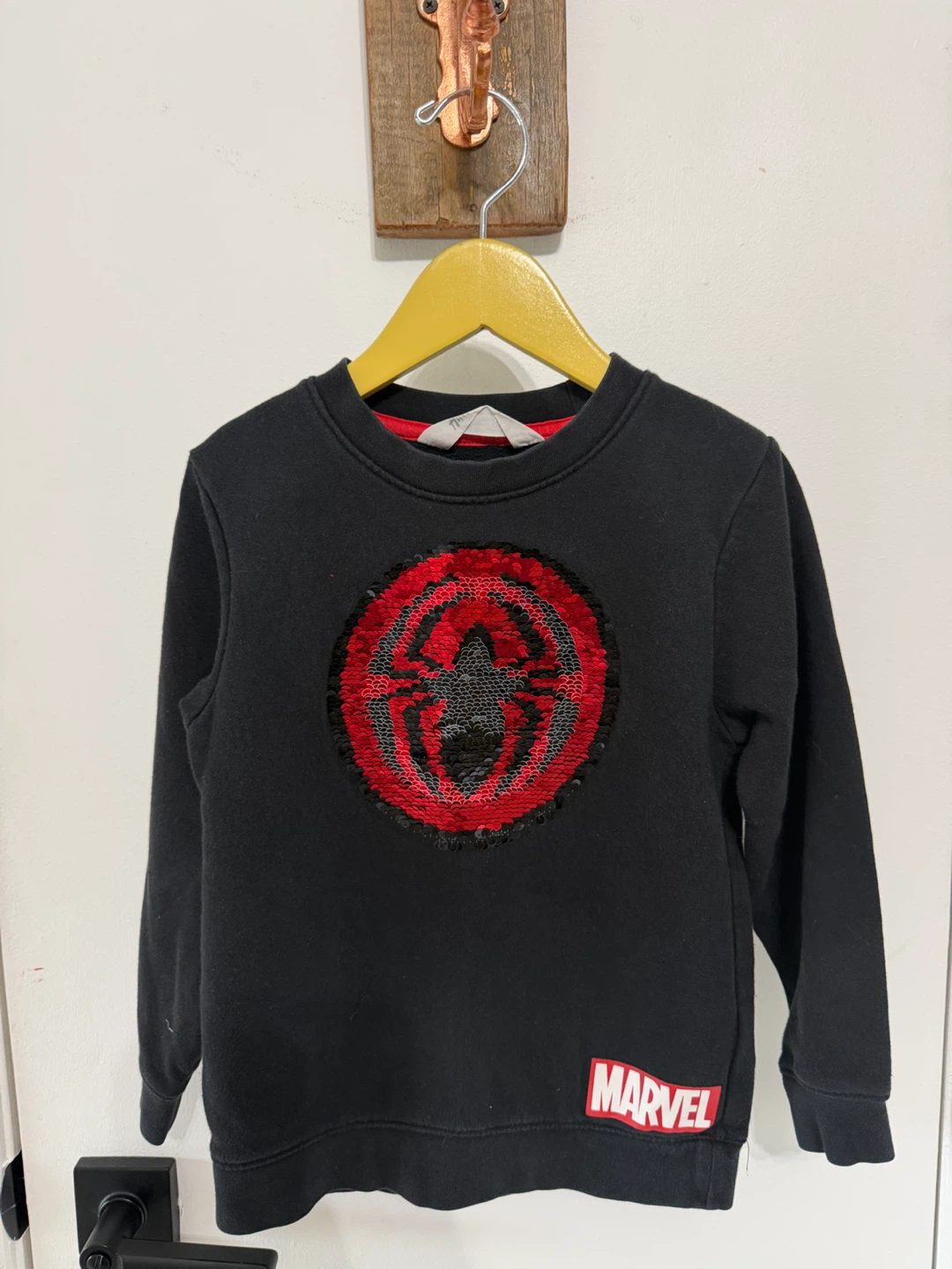 Boys sequins 4/6 Marvel sweater