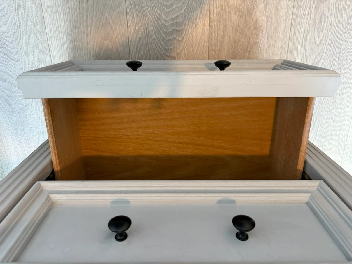 Stanley Furniture Nightstand - photo 4