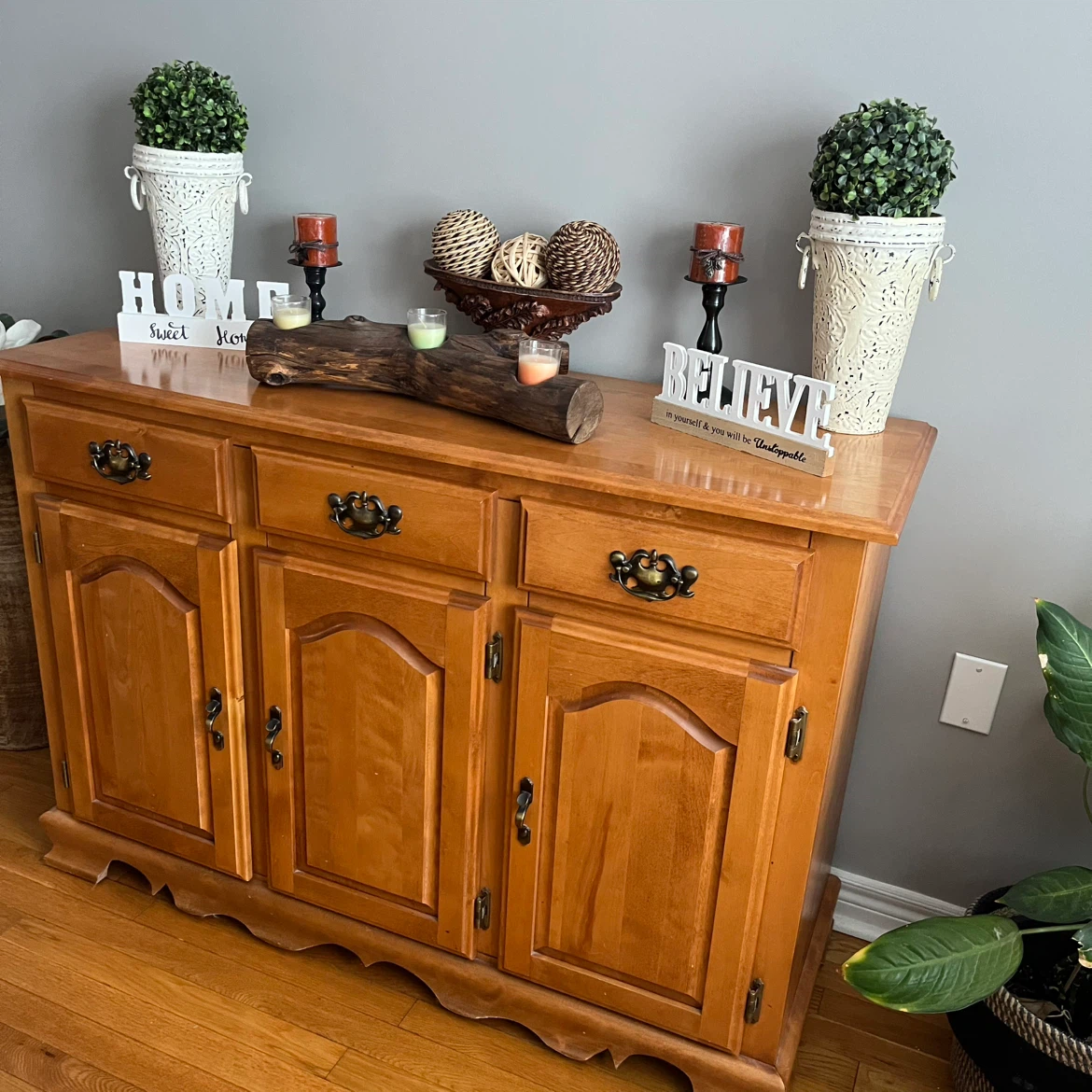 Beautiful wood sideboard - photo 2