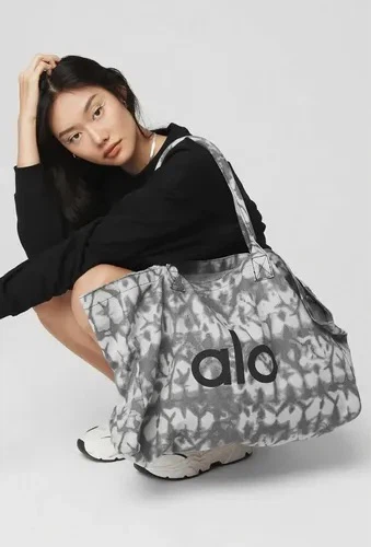 Alo Yoga Tie-Dye Tote Bag - photo 2