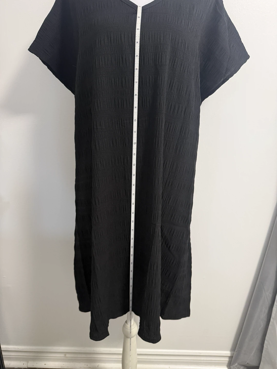 Black V-Neck Textured Dress - photo 2