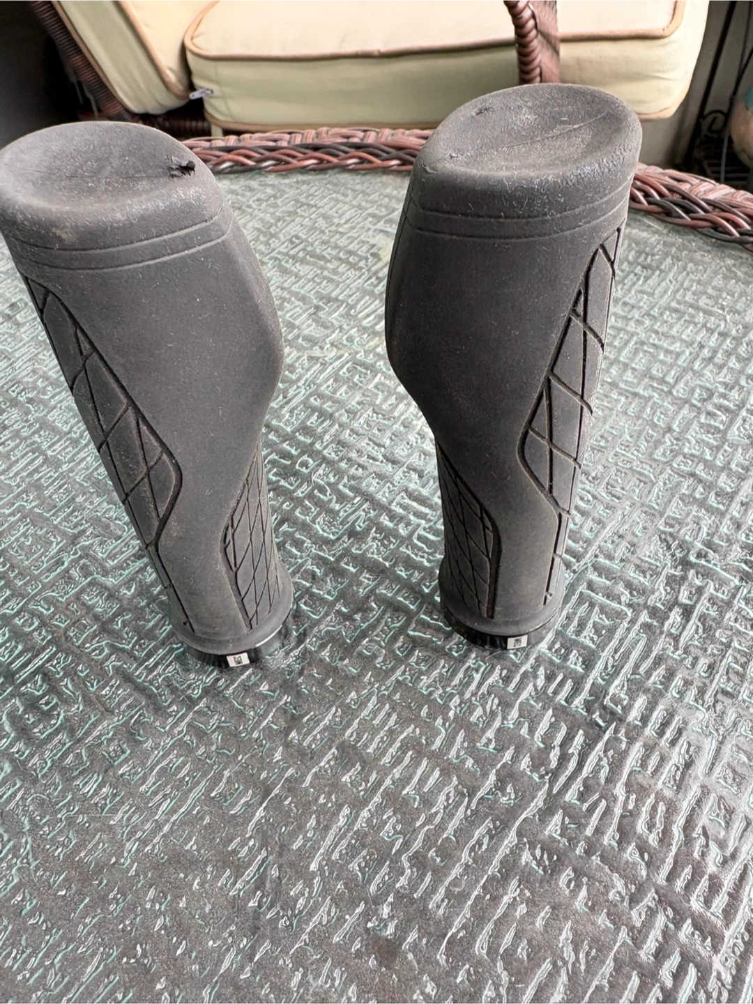 MEC Ergonomic Bicycle Handlebar Grips - photo 5