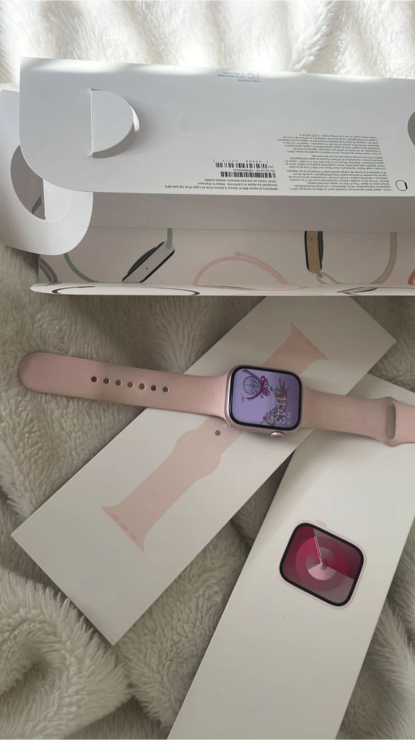 Apple Watch Series 9 45mm Pink Aluminum
