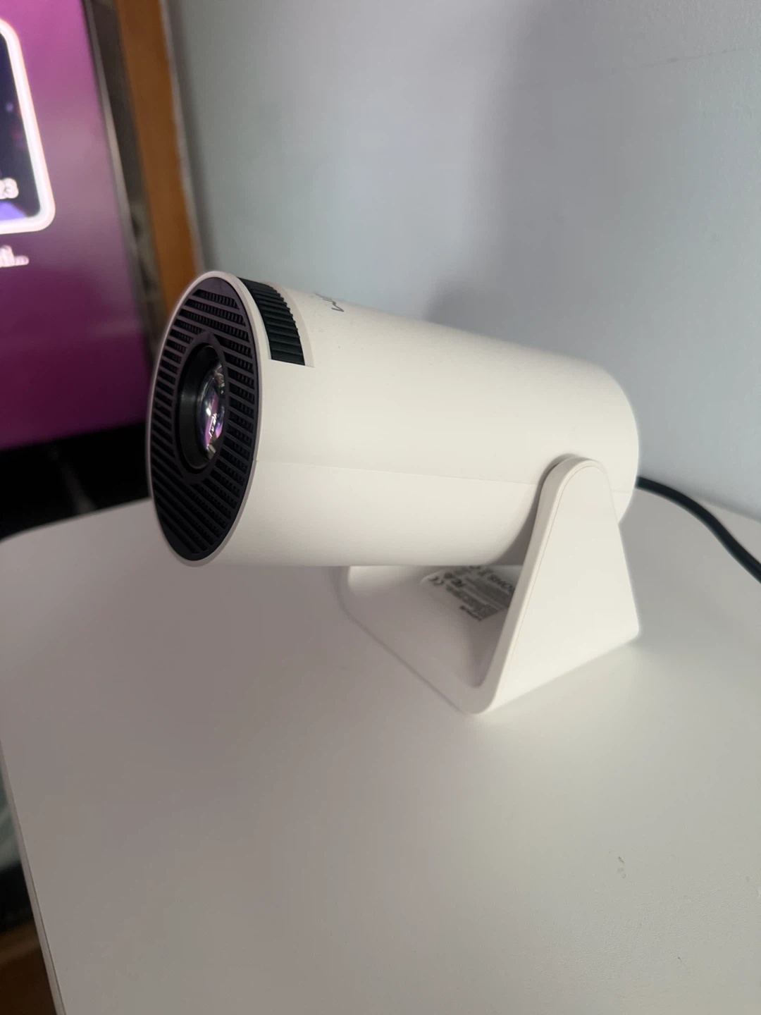 Wimius Mini Projector - photo 2