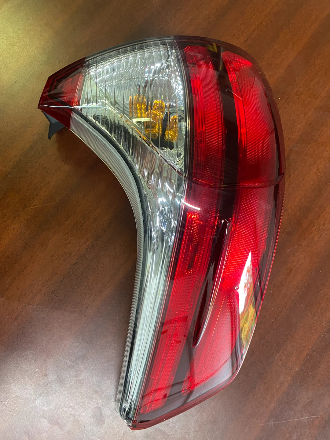 Toyota Sienna Outer Tail Lamp - photo 2