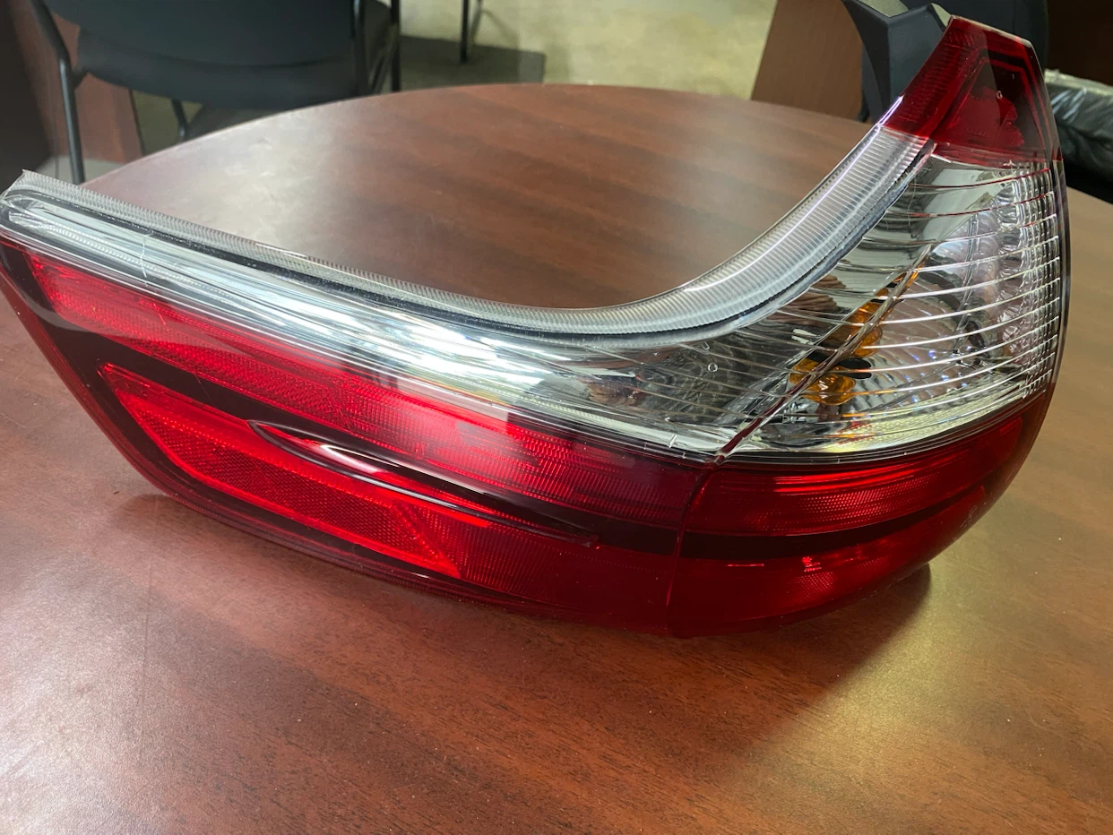 Toyota Sienna Outer Tail Lamp - photo 5