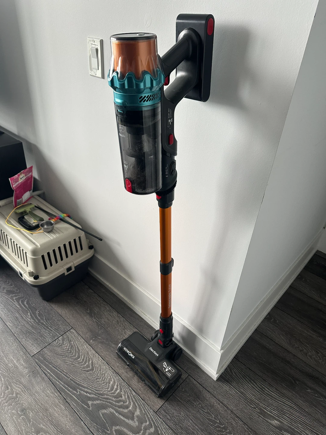 ElecKeys Cordless Stick Vacuum - photo 2