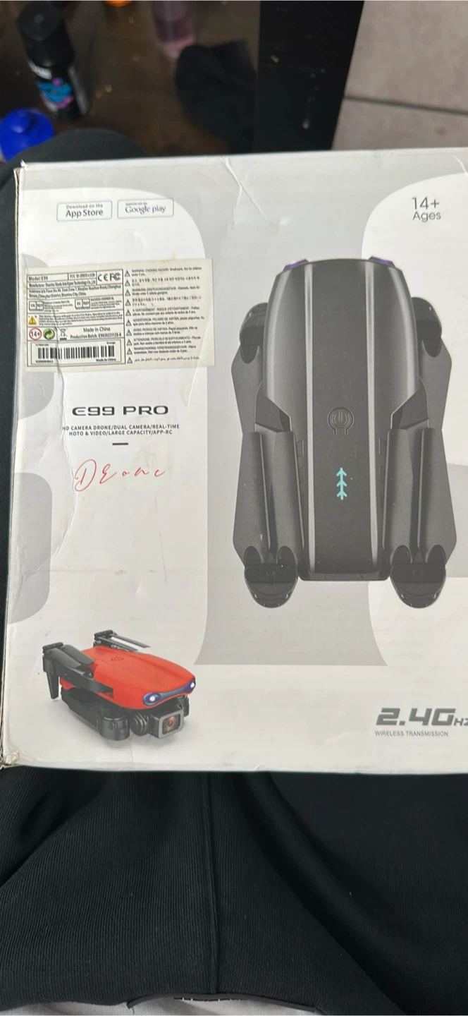 E99 Pro HD Camera Drone - photo 2