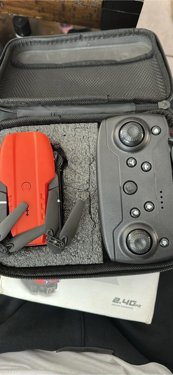 E99 Pro HD Camera Drone - photo 3