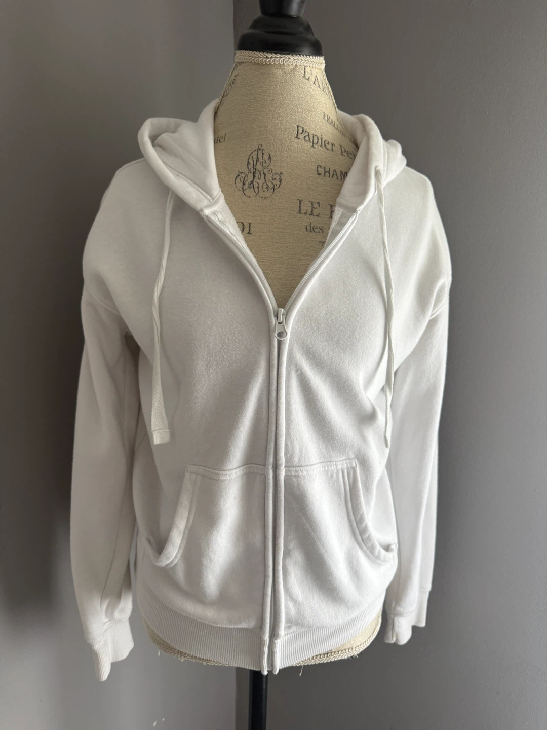 George White Zip-Up Hoodie XS