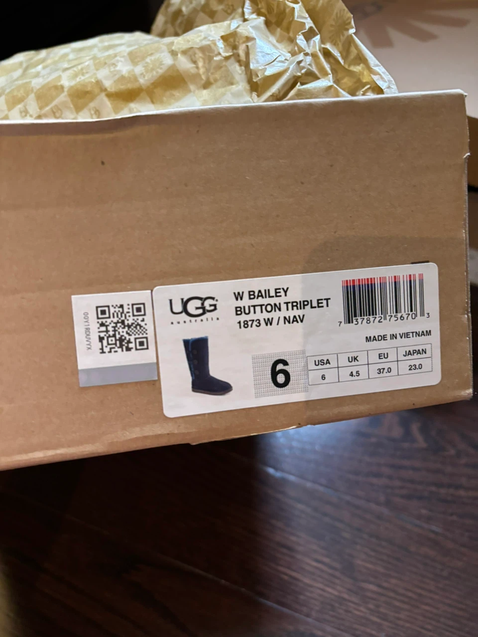 UGG Bailey Button Triplet Boots Navy Size 6