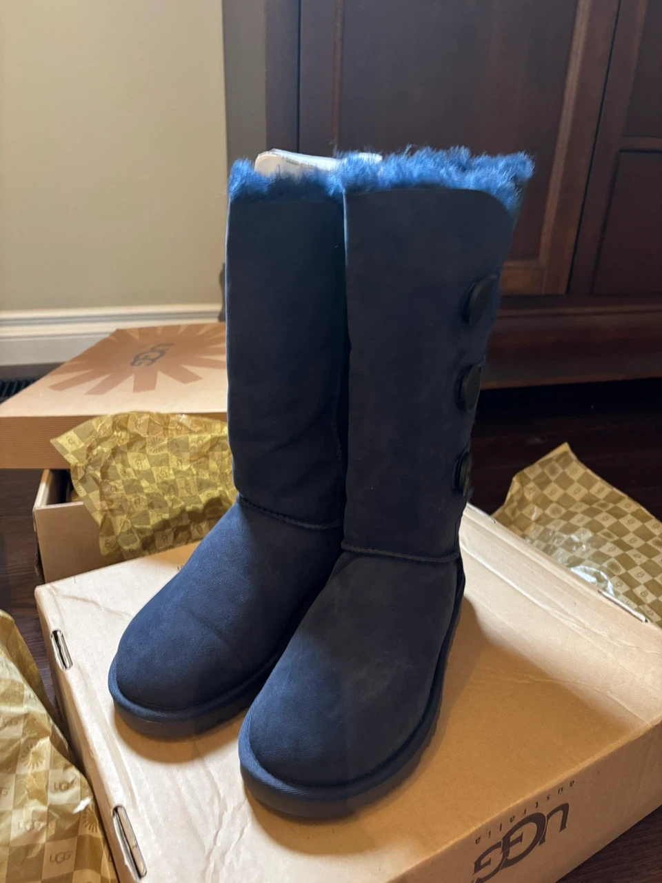UGG Bailey Button Triplet Boots Navy Size 6 - photo 4