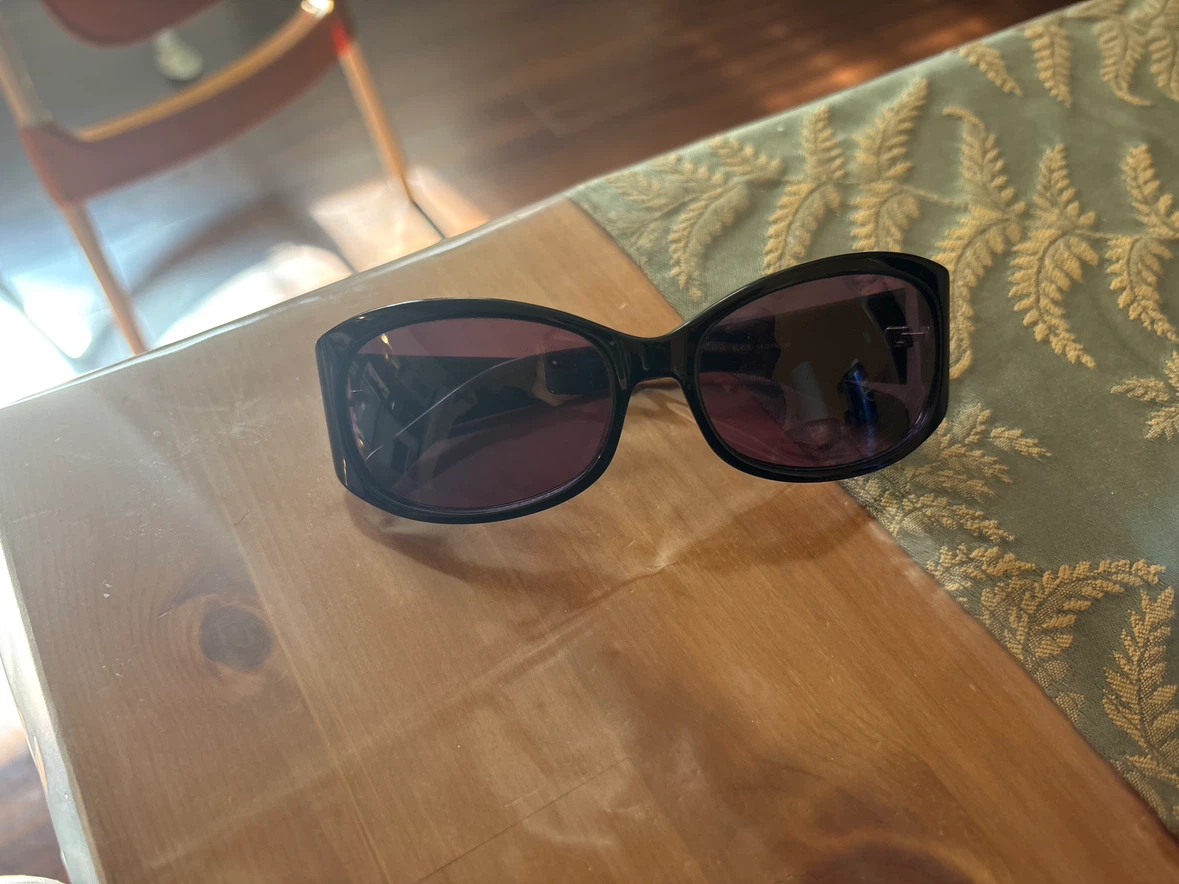 Guess Sunglasses - Black