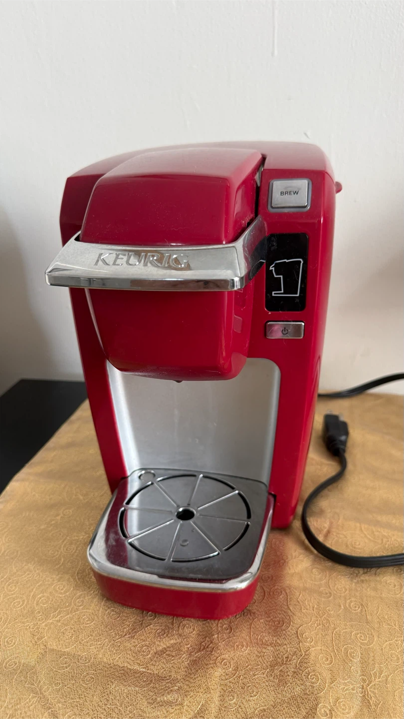 Keurig K10 Mini Plus Brewing System - Poinciana Red - photo 2