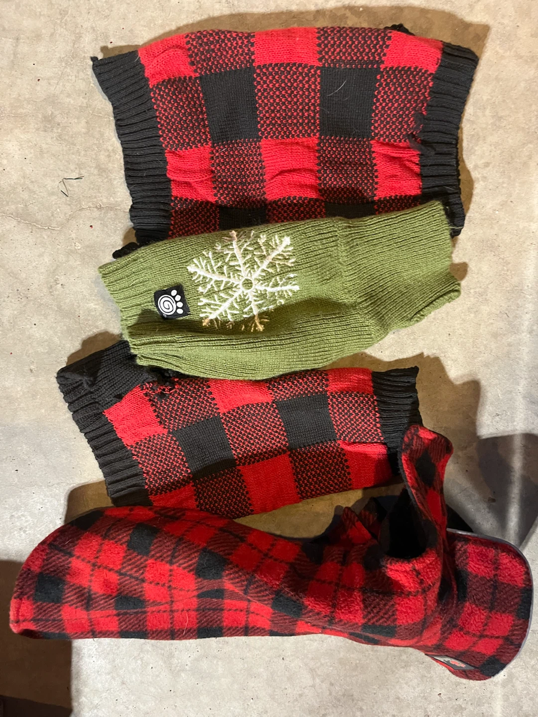 Lot of 4 Pet Sweaters - photo 2