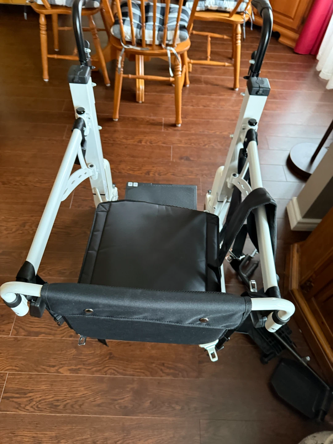 Garvee  hydraulic  transfer chair with remote - photo 2