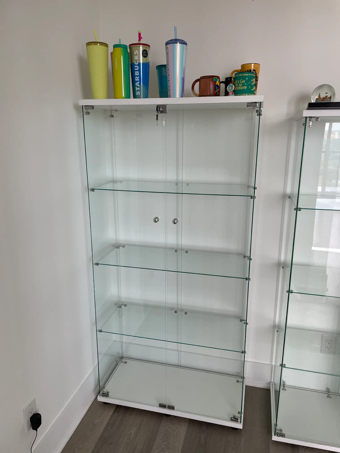 URGENT SALE, Glass Display Cabinet - photo 3