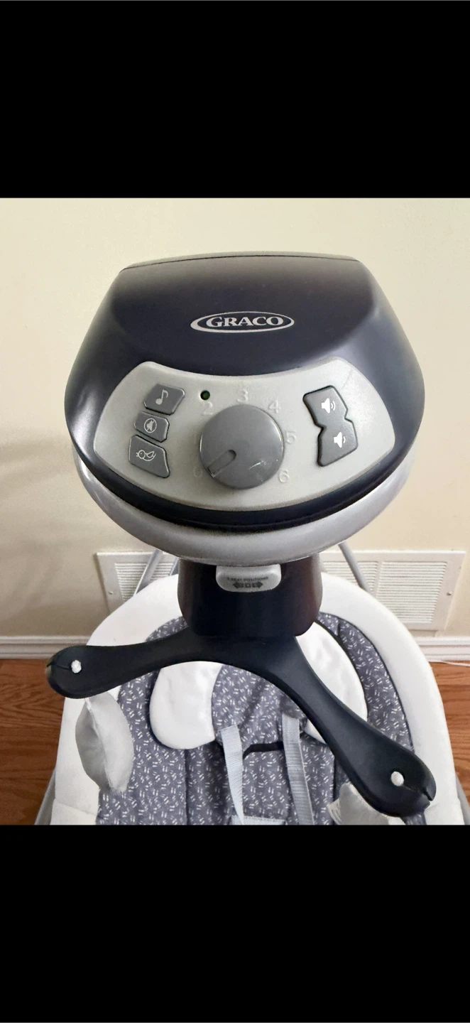 Graco Baby Swing - Plug in Electric - photo 3
