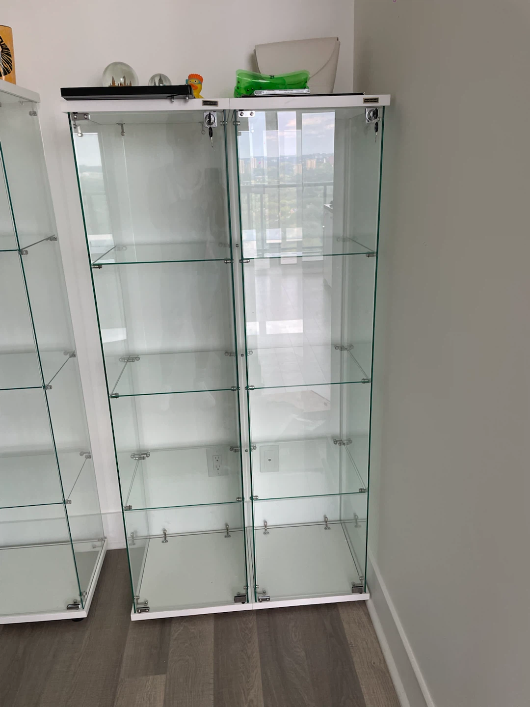 VIVOHOME Glass Display Cabinet